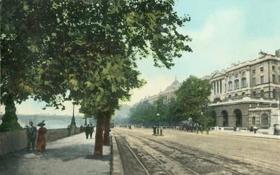 The Thames Embankment és Somerset House, London, 1915.