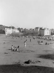 A tengerpart, Dinard, Bretagne, 20. század