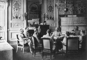 A napi jelentés a francia főparancsnok irodájában, 1917
