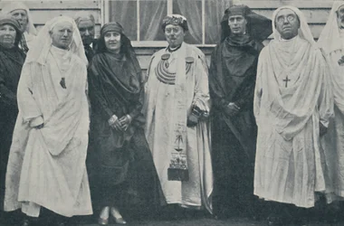 Őfelségeik Walesben, 1926, 1937.