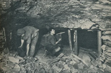 Öntudatlan hősök, akik veszélyben fáradoznak, arc, 1935