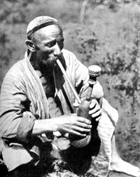 Üzbég férfi kaliánt szív, Szamarkand, 1936