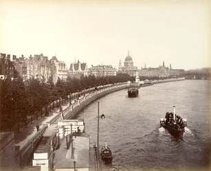 Victoria Embankment, a Temple Gardens és a St Pauls Cathedral bemutatásával, London, 1887