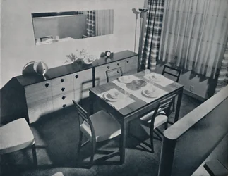 Kilátás a nappali-étkezőben, amelyet Gilbert Rohde tervezett, 1936