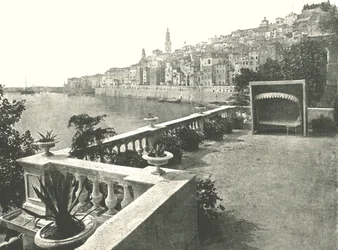 Kilátás a városra az öbölből, Menton, Franciaország, 1895.