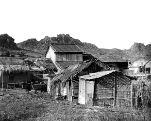 Falusi kunyhók Koreában, 1900