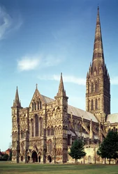 Salisbury katedrálisának kilátása délnyugat felől, 1220-58