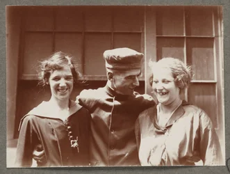 Érdekes egyenruha készlet