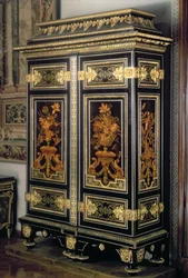 Armoire, intarziás díszítéssel, Andre Charles Boulle (1642-1732), Párizs, 17. század vége (ébenfa és bronz)