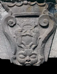Kőcímer, bejárati ajtó architrave, Barile, Basilicata, Olaszország