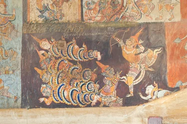 A wat Bo falait díszítő freskók, amelyek a kambodzsai Siem Reap-i Reamker jeleneteit ábrázolják (fotó)