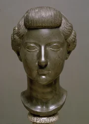Livia Drusilla (i. e. 56-i.sz. 29) Roman feje, ie 30 körül (bazalt)