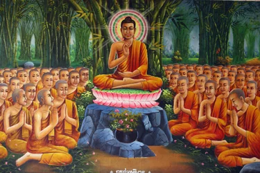 Festmény, amely Buddha tanítását ábrázolja Udong Cambodge szerzeteseknek