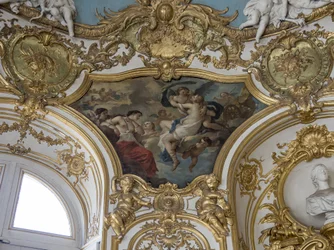 Pszichét a szerelem gyönyörködteti a mennyben. Charles Joseph Natoire (1700-1777) festménye