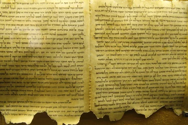 Qumran, Holt-tengeri tekercsek, Qumran, Izrael
