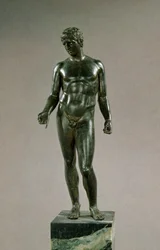 Merkúr-szobor, Poliklitusz görög Discophorosának adaptációja, római, i.sz. 25-50 (bronz)