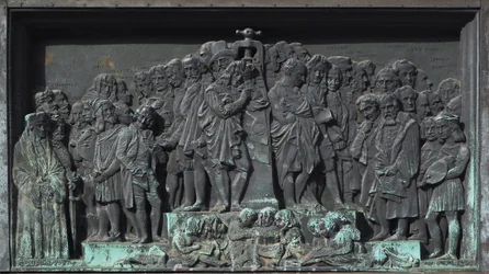 Strasbourg, Gutenberg szobrának domborműve. Európa