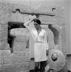 BARBARA STEELE SZÍNÉSZNŐ A KÉTÉRTÉKES MŰVÉSZETI KIÁLLÍTÁSON - VELENCE - 196?