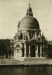 A Santa Maria della Salute-bazilika a Canal Grande végén. Velence fényképezése: Wilhelm Bode
