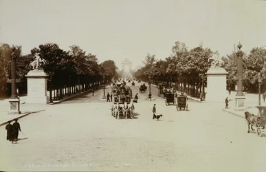 A Champs Elysees, Párizs (szépia fotó)