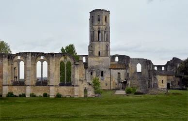 La Sauve Maggiore látképe, La Sauve-Maggiore apátság Gironde-ban. XI. század.