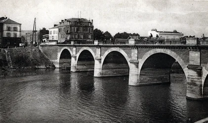 A Marne hídja Epernay-ben, Marne - képeslap 1910 kb. magángyűjtemény