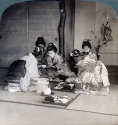 Gésák vacsoránál, Tokió, Japán, 1904