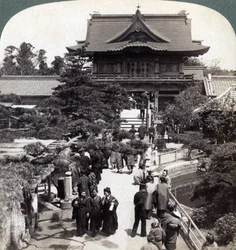 A Kameido templom fő kapuja, Tokió, Japán, 1904