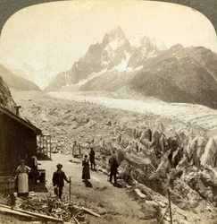 Mer de Glace a Chapeau-ból, Chamonix közelében, Franciaországban.