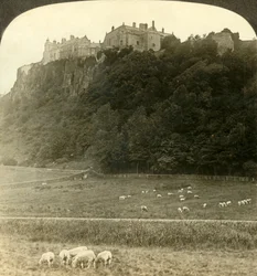 Stirling kastély, a régi idők királyainak székhelye...Skócia, 1900 körül.