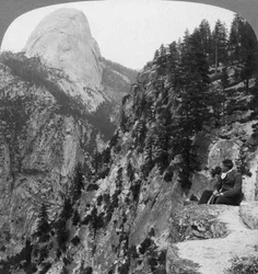 Kilátás a Glacier Canyonról a Half Dome-ra, Yosemite Valley, California, USA, 1902