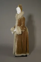 Bertha Palmer télikabátja, 1885 körül (oldalnézet), selyembársony és báránygyapjú.