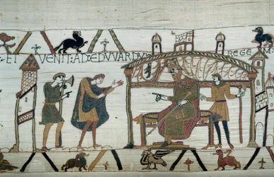Harold, aki visszatért Angliába, miután a Hódító Vilmos hercegnél (1027-1087) volt nagykövetsége, elmesélte a gyóntató Edward királynak tett utazását. A Bayeux-i kárpit vagy Mathilde királynő hímzése részletei