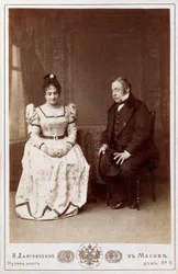 Maksejev és Nikulin színészek Nyikolaj Vasziljevics Gogol (1809-1852), orosz író „Házasság” című darabjának jelenetében. Maly Színház Moszkvában