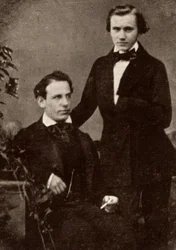 Johannes Brahms (1833-1897) német zeneszerző, állva, a menekült magyar hegedűművésszel, Remenyi Eduárddal (1828-1898), akivel turnézni ment (féltónusos felvétel).