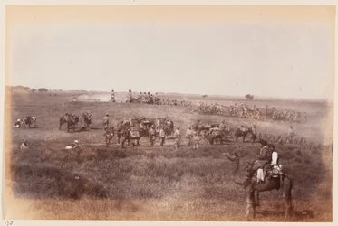 Szapperek és bányászok menedékárkokat készítenek a Delhi Gyakorlótáborban, 1885 körül