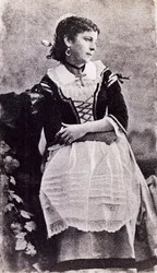 Teresina Brambilla (1845-1921) színpadi jelmezben