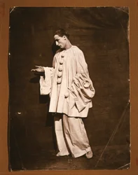 Jean-Charles Deburau pantomimes Pierrot szerepében (fotó)