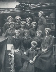 Amíg a fiúk hazajönnek, 1917
