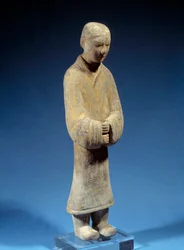 Kínai művészet: Hölgyek felajánlásai; temetkezési terrakotta a Han-korból (ókor). Párizs, Musee Cernuschi