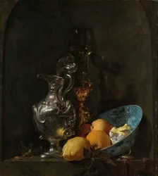 Csendélet ezüstkannával és porcelántálal Csendélet ezüst kancsóval