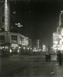 48th Street a Broadway és a Seventh Avenue között, 1917