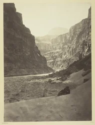 A Colorado folyó Grand Cañonja, a Kanab Wash torkolata, nyugatról nézve