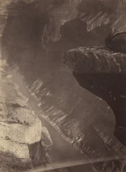 Délre nézve a Grand Cañonba, a Colorado folyóba, a Sheavwitz átkelőbe