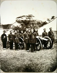 Kínai katonák, 1875 körül (albumnyomat)