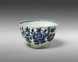 Teástál, c. 1770-1783 (lágypaszta porcelán transzfernyomással)