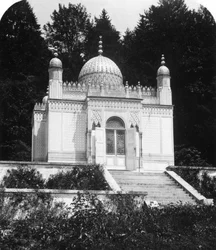 A mór kioszk a linderhofi kastélyban, Bajorország, Németország, kb. az 1900-as években.
