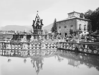 Fő szökőkút a Villa Lante-ban Bagnaiában, Viterbo külvárosában.