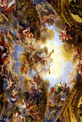 Antoine Coypel (1661-1722) festménye a királyi kápolna boltozatáról. A címe: „Az örök atya dicsőségében, aki a megváltás ígéretét hozza a világnak”. A királyi kápolnát Jules Hardouin Mansart (1646-1708) kezdte 1699-ben, és fejeződött be