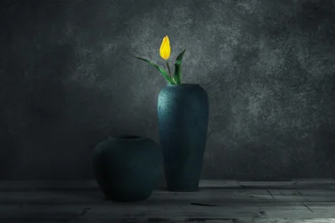 Sárga tulipános csendélet